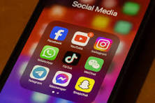 Del ruido a la música: Cómo navegar por las redes sociales sin perder el compás