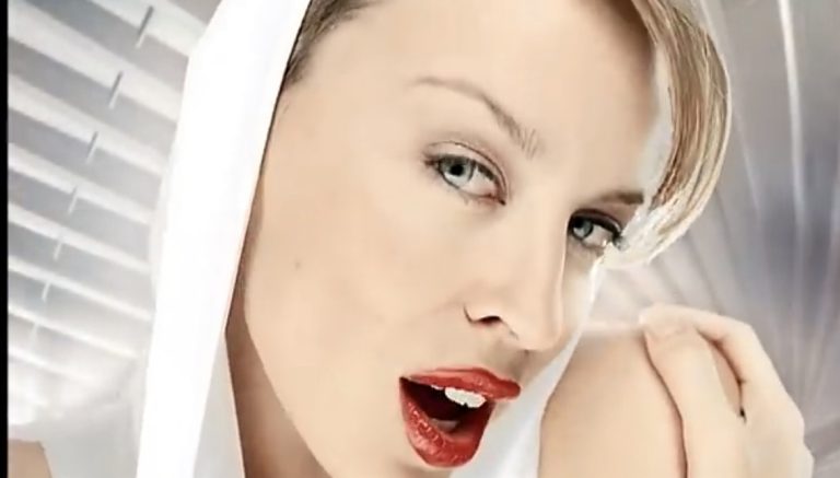 Fever cumple 25 años y Kylie Minogue sigue encadenando noticias en la actualidad